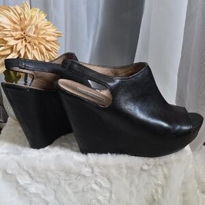 Steve Madden Chic Black Women's Platform Peep-Toe Shoes